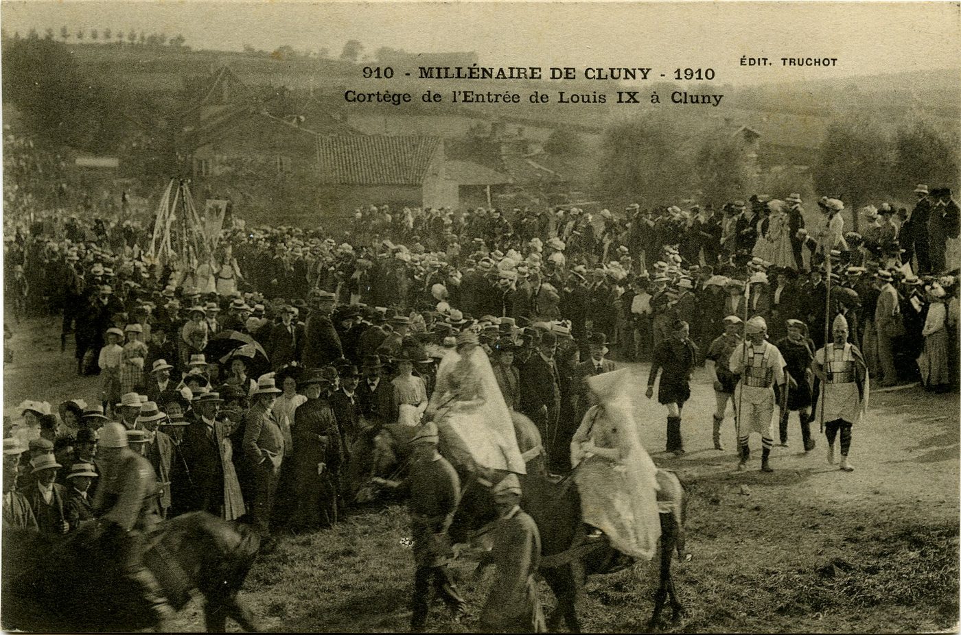 Millénaire de Cluny. 1910, Cortège de l'entrée de Louis IX à Cluny.