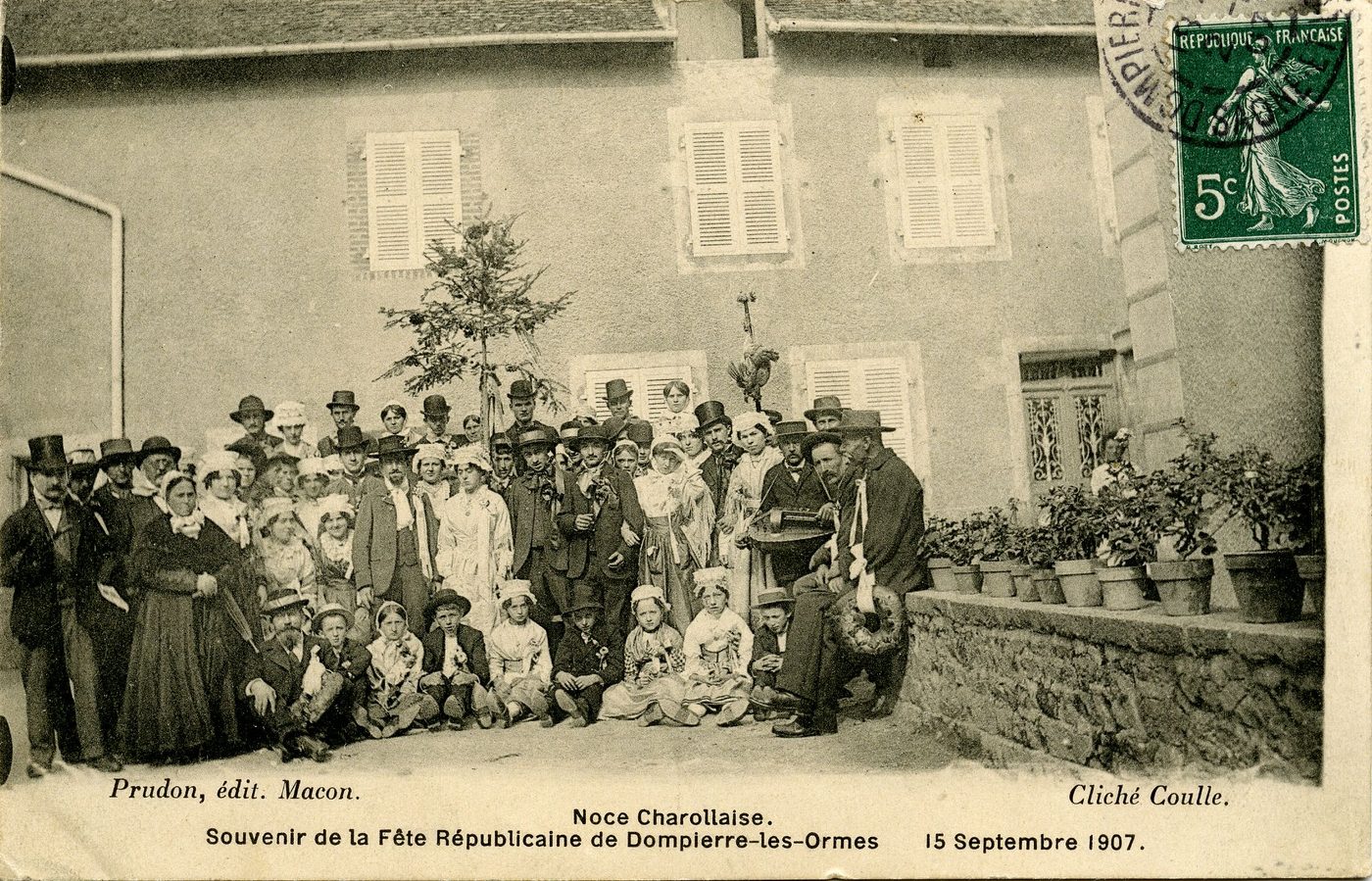 Noce charollaise. Souvenir de la fête républicaine de Dompierre-les-Ormes.