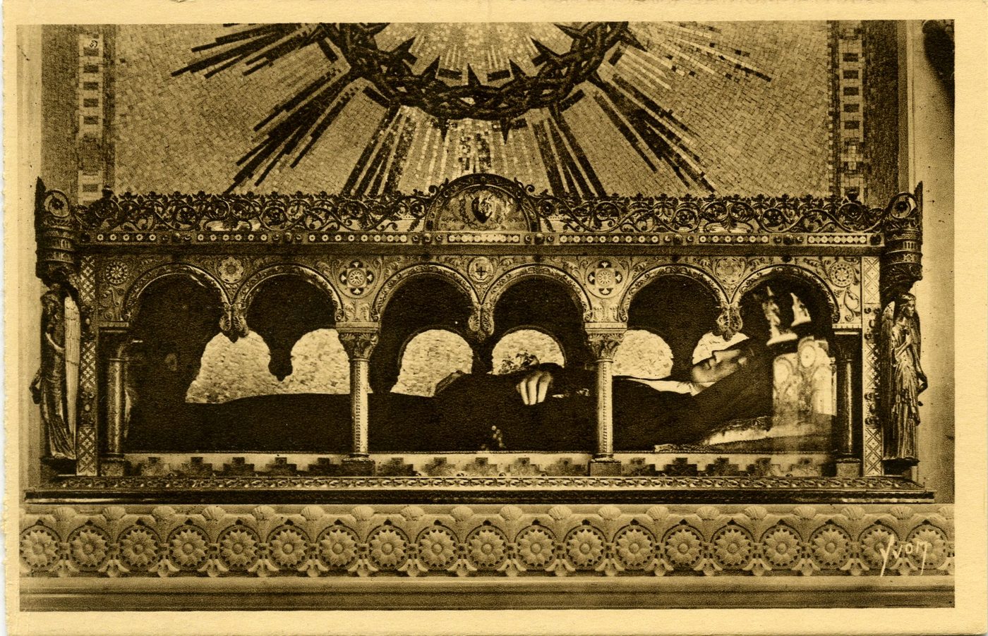 Paray-le-Monial. Sainte Marguerite-Marie. Couvent de la Visitation.