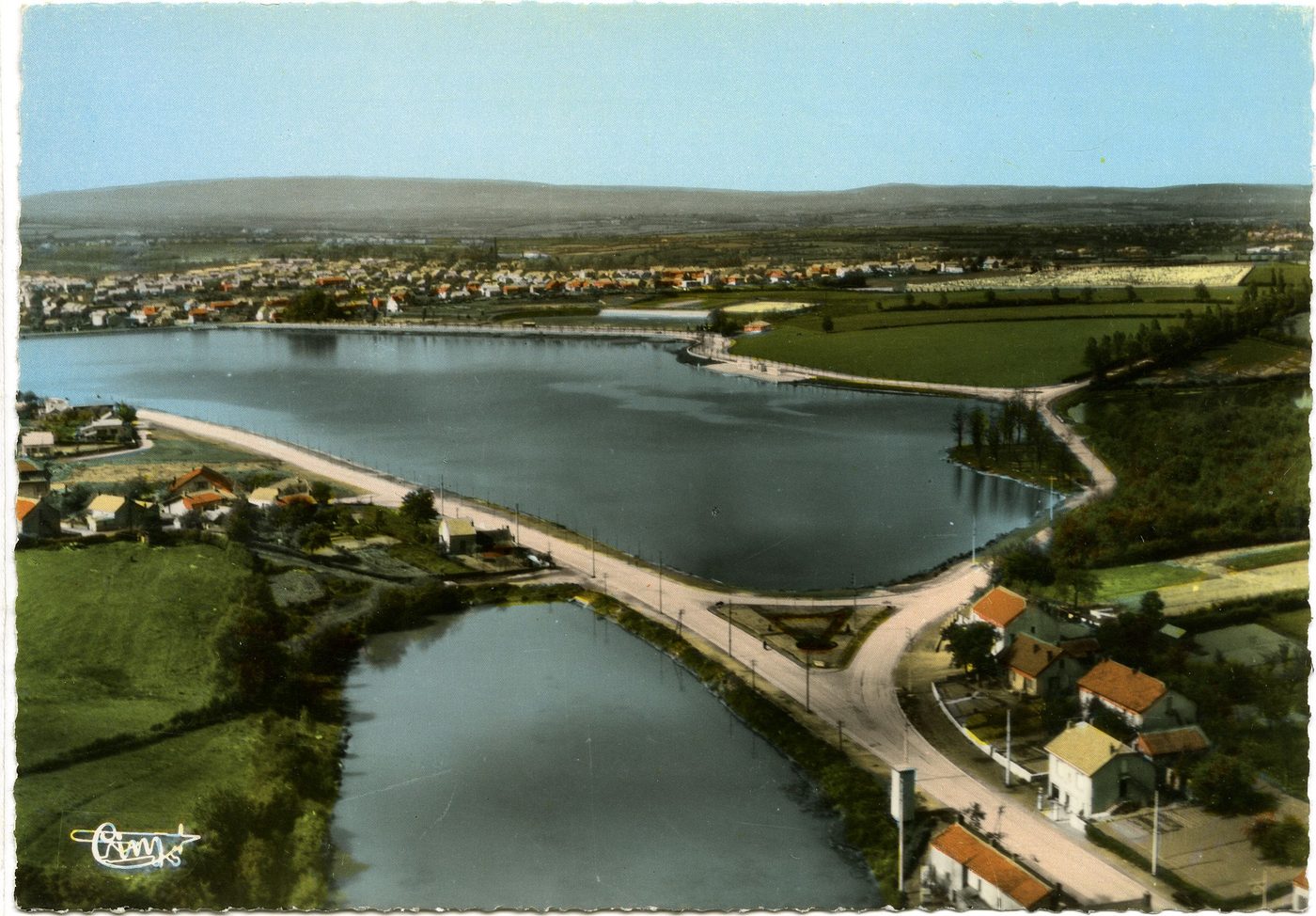 Montceau-les-Mines. Etang du Plessis.