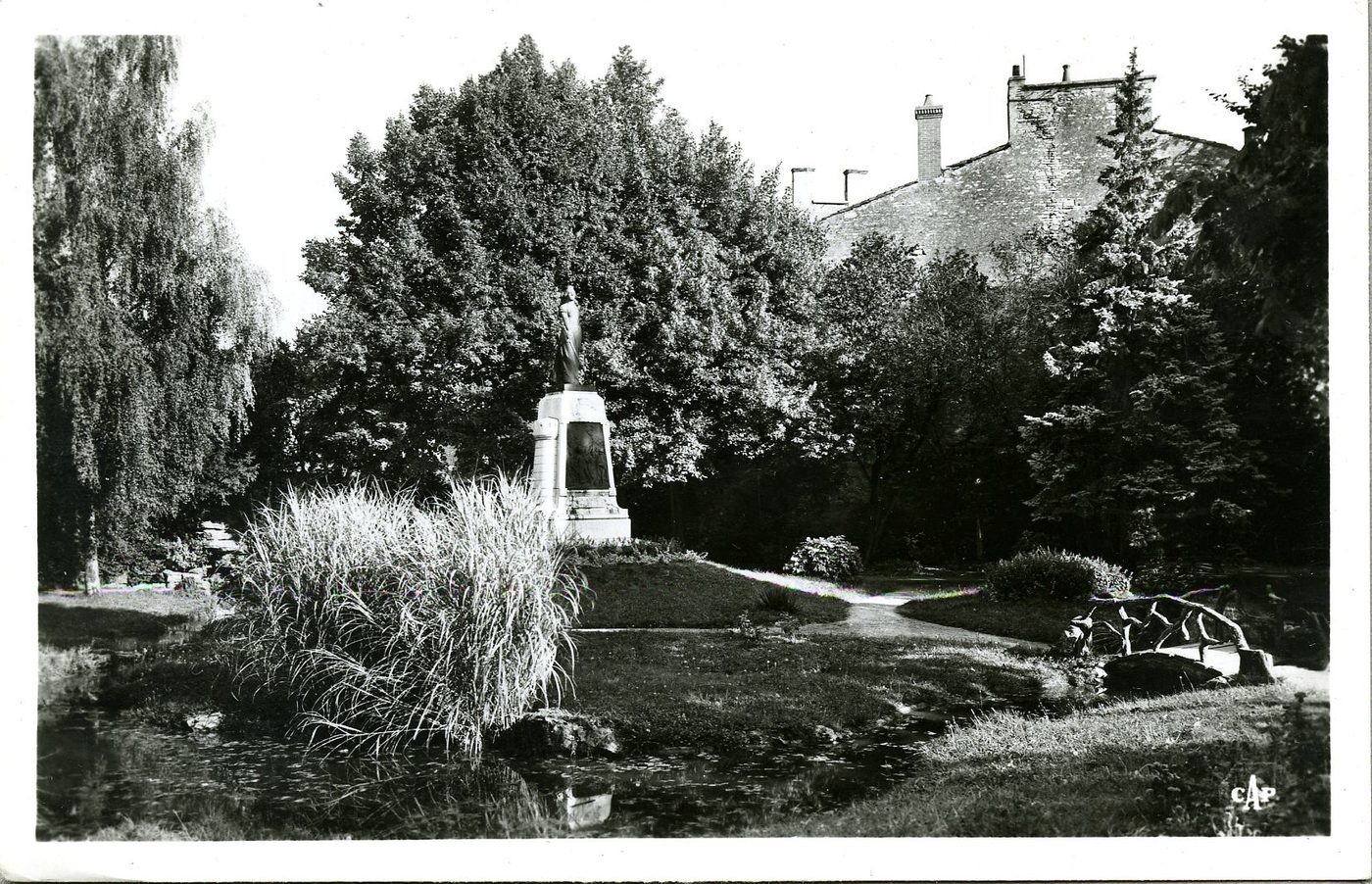 Tournus. Jardin public.