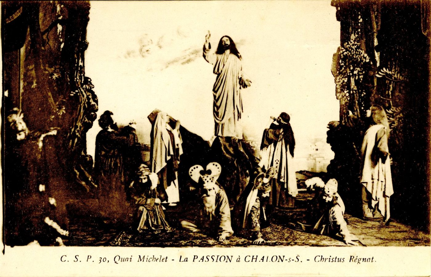 CSP, 30 quai Michelet, Chalon-sur-Saône. La Passion, Christus Regnat.