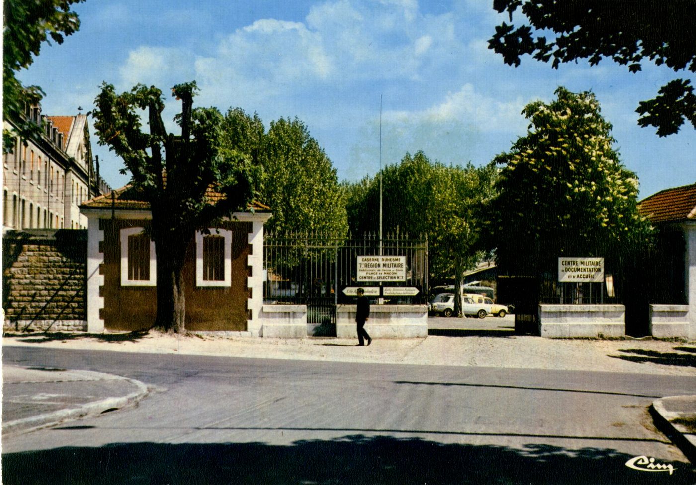 Mâcon (Saône-et-Loire).- Caserne Duhesme, centre de sélection n° 7.