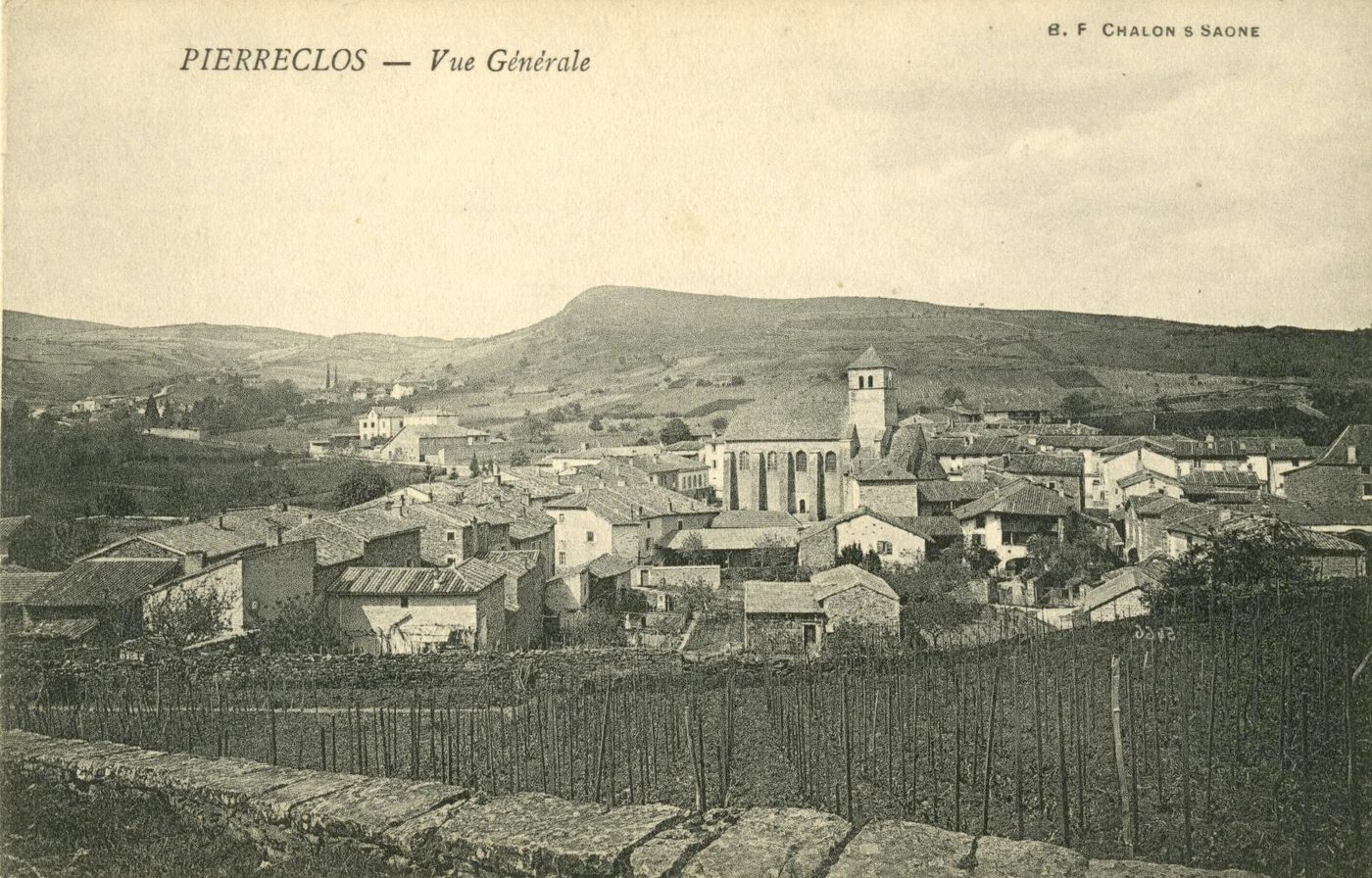 Pierreclos (Saône-et-Loire).- Vue générale.
