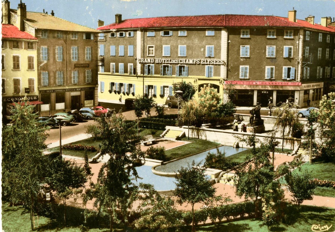 Mâcon (Saône-et-Loire).- 367 - Place de la Barre.