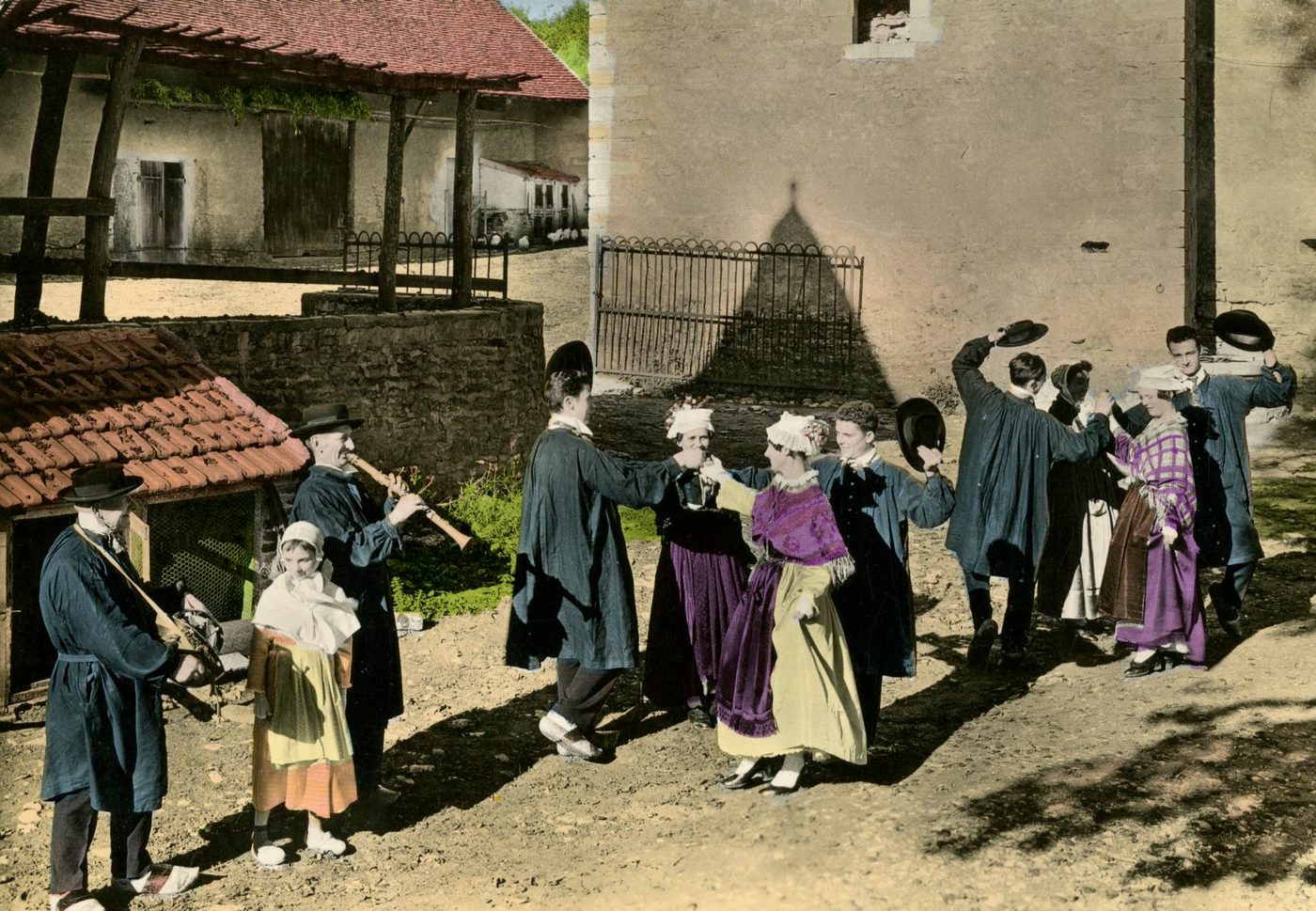 Le Charollais pittoresque, 11.- La Bourrée charollaise.