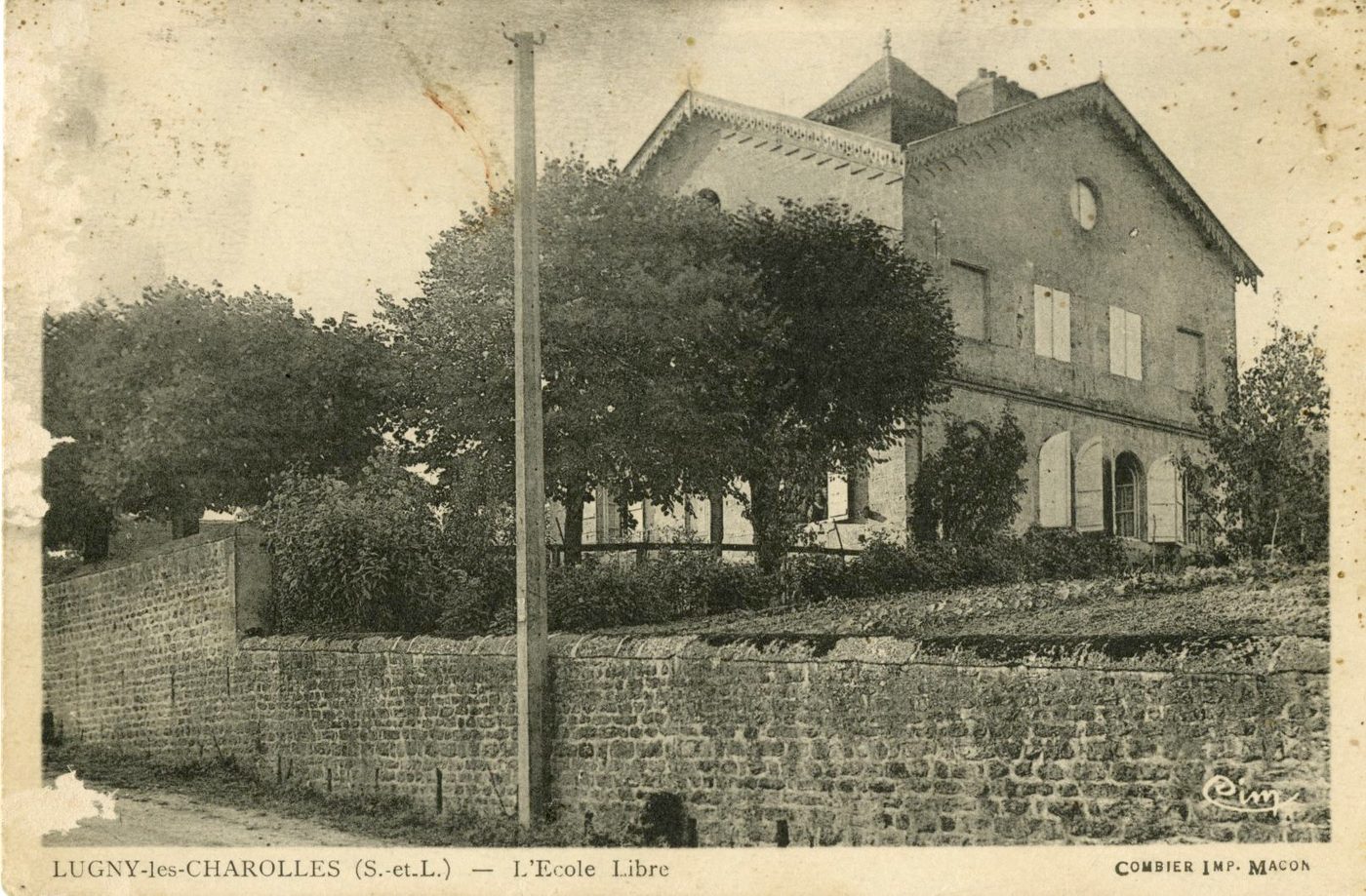 Lugny-lès-Charolles (Saône-et-Loire).- L'école libre.