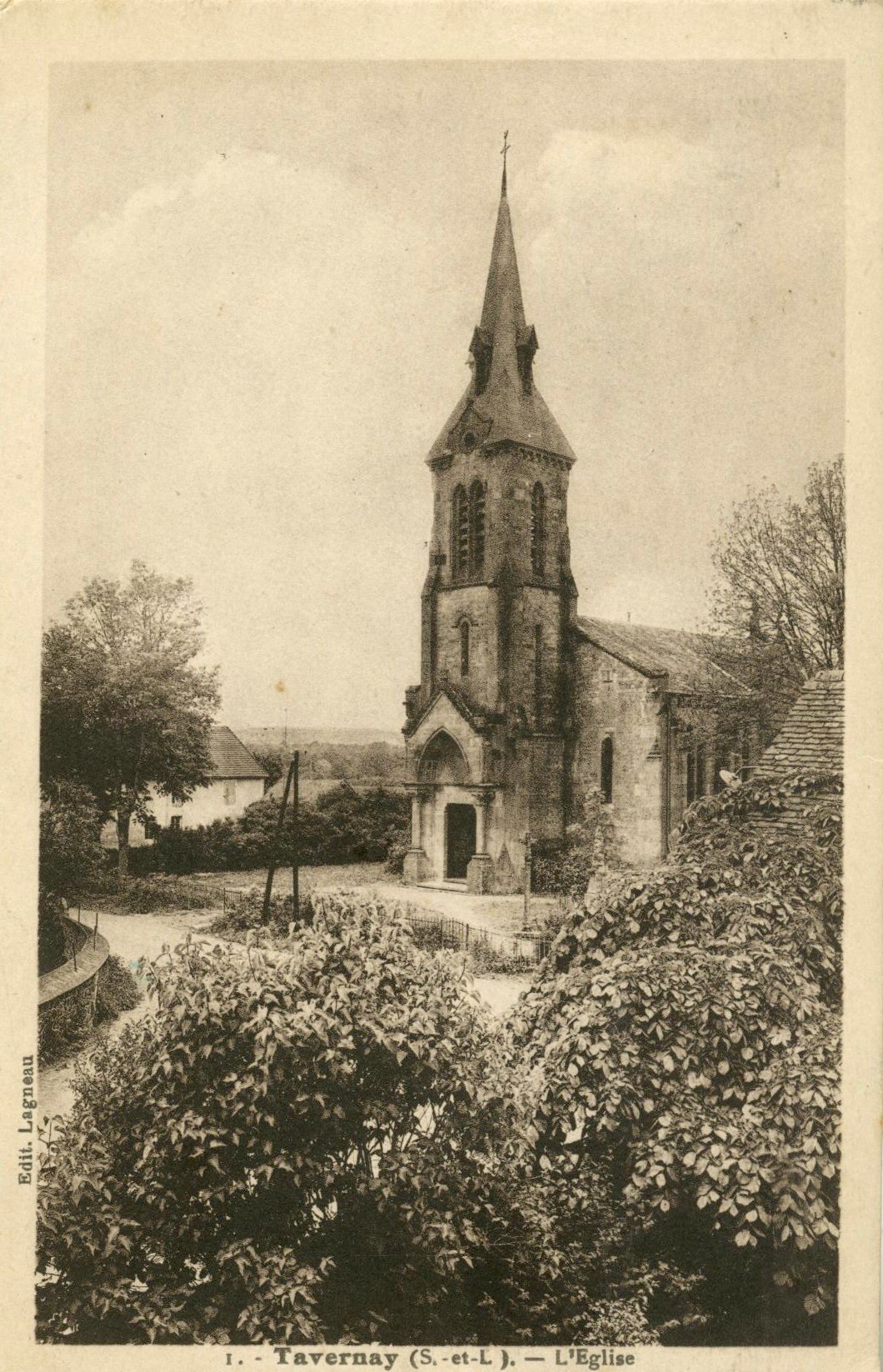 1. Tavernay (Saône-et-Loire).- L'église.