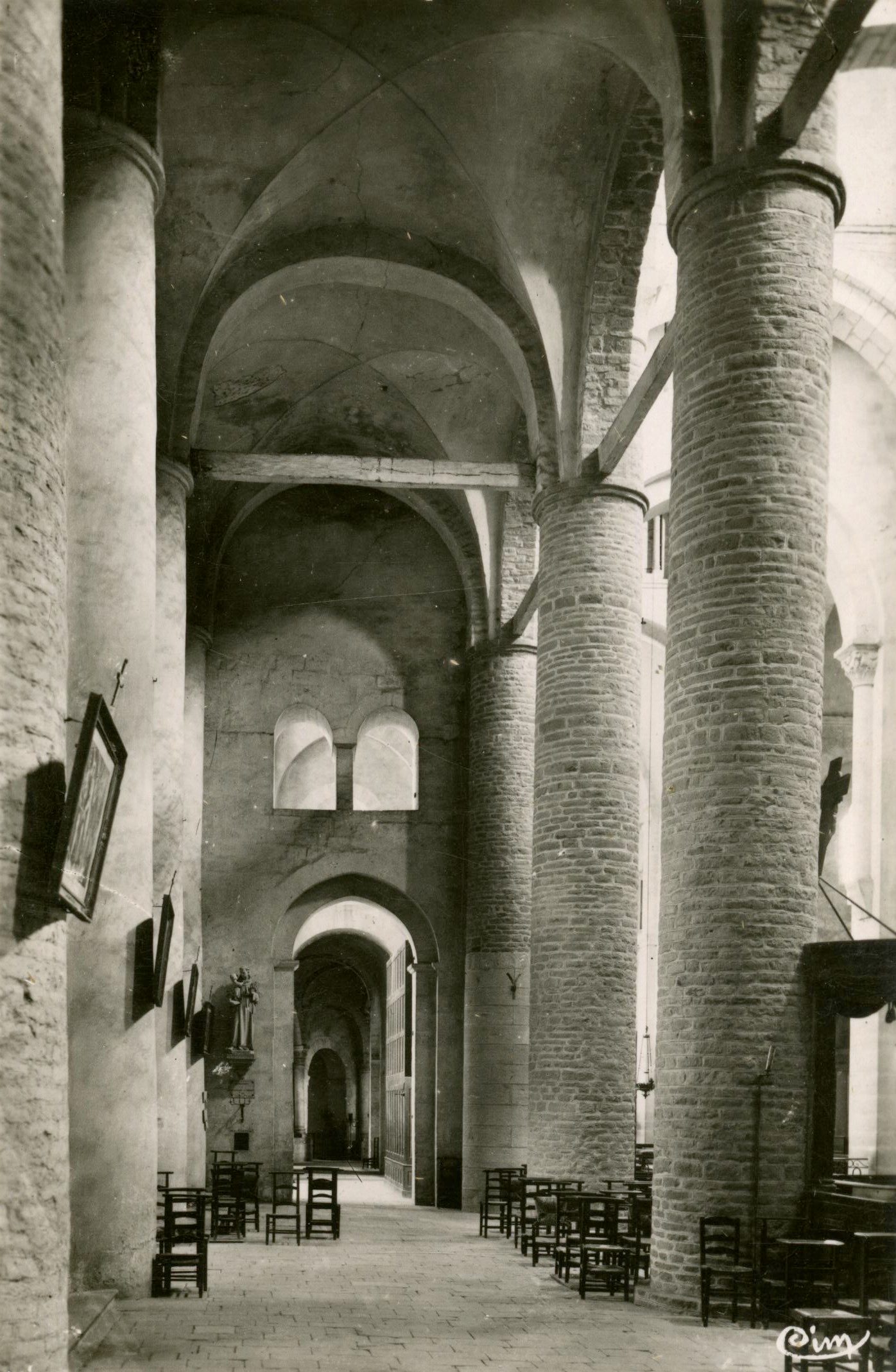 Tournus (Saône-et-Loire).- Eglise Saint-Philibert.
