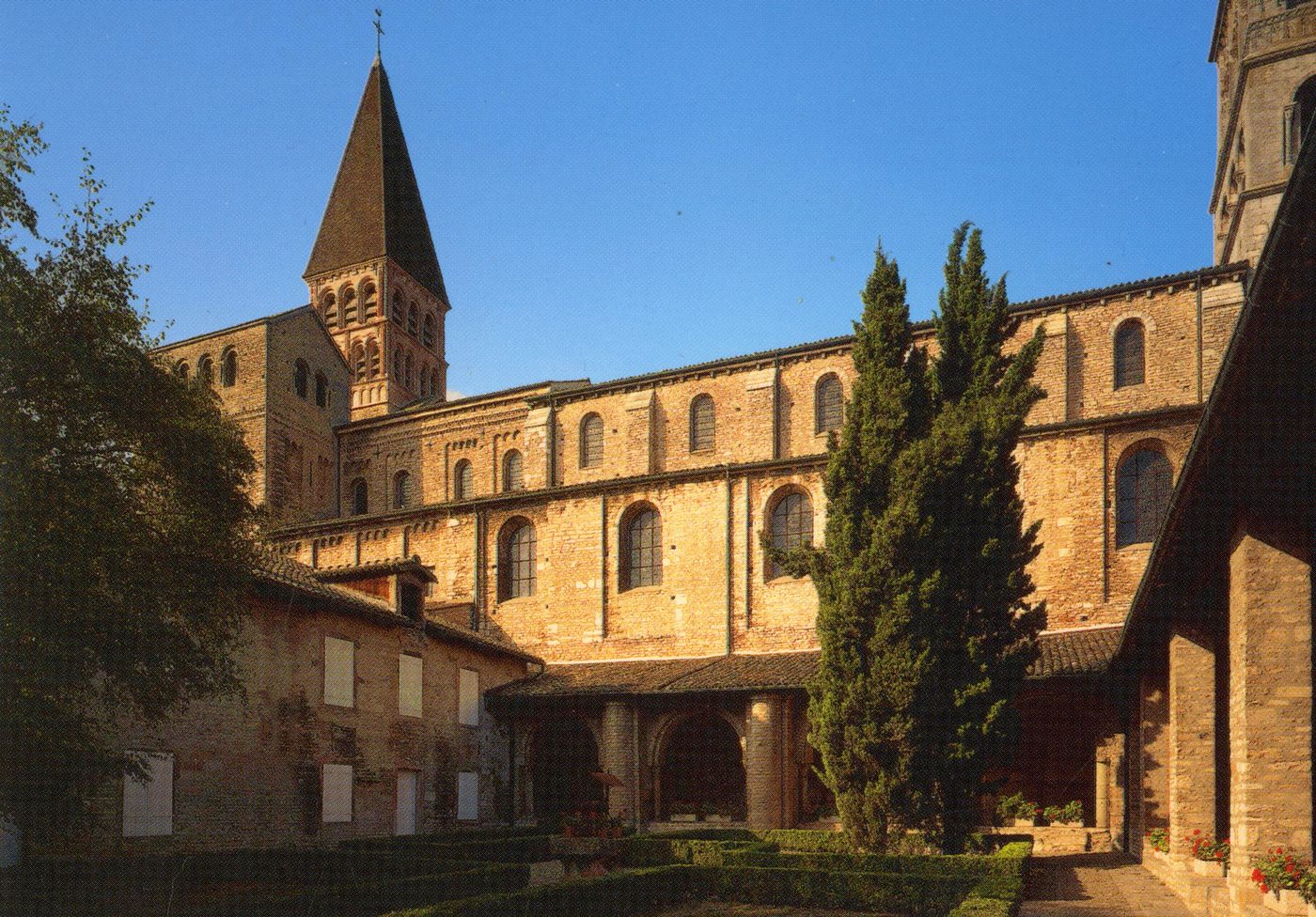 Tournus (Saône-et-Loire).- Abbaye Saint-Philibert (X à XIIe siècle).