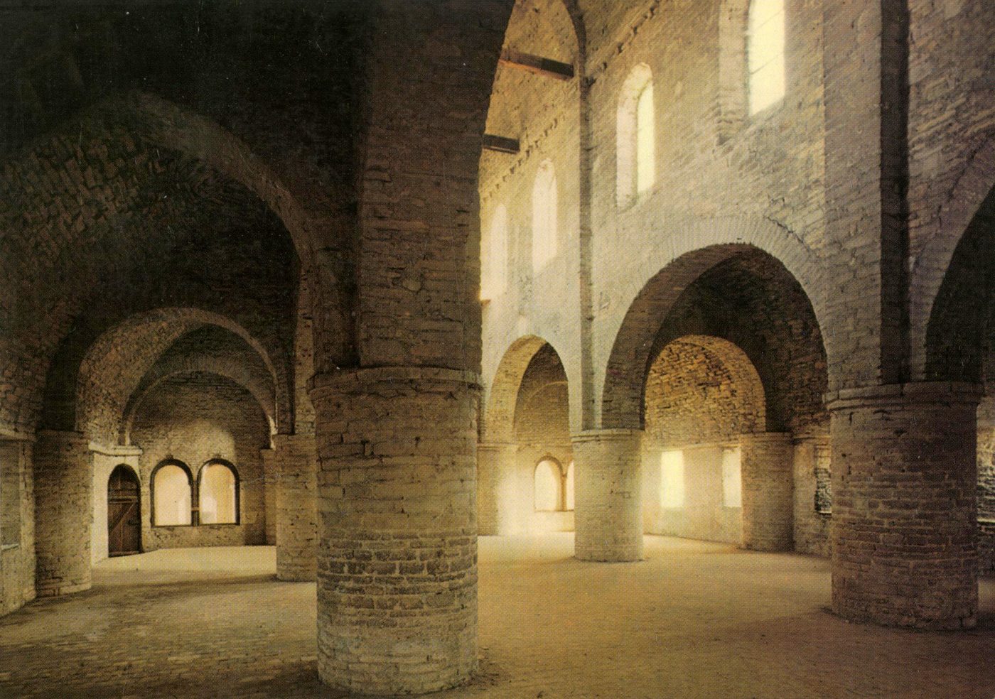 Tournus (Saône-et-Loire).- Abbaye Saint-Philibert (X à XIIe siècle).