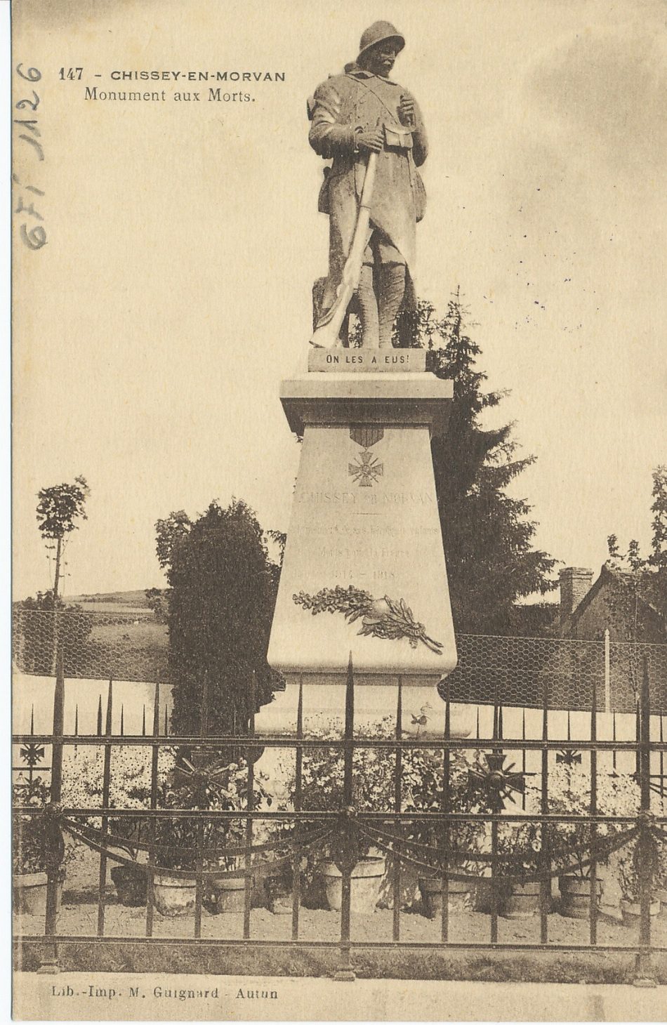 Chissey-en-Morvan. Monument aux morts.