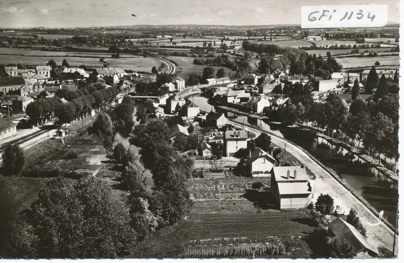 En avion au dessus-de ... Ciry-le-Noble. Le canal du Centre et la Bourbince.