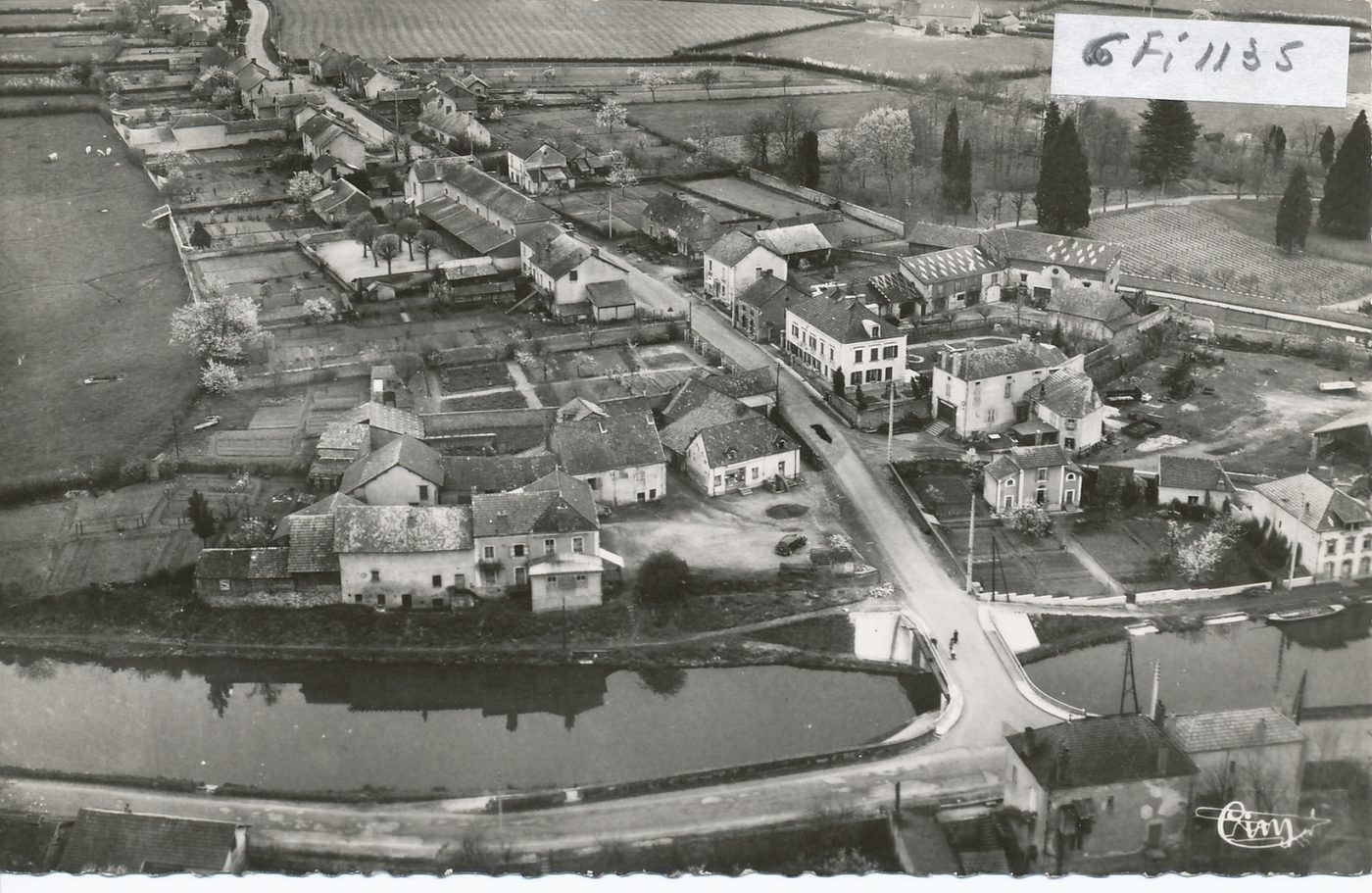 Ciry-le-Noble. Vue aérienne. Sur le quartier Croix Clément.