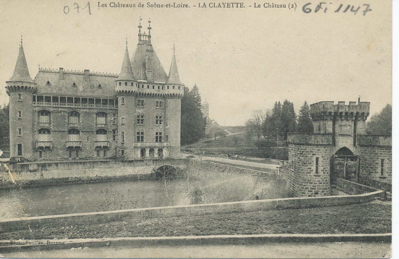 La Clayette. Le château.