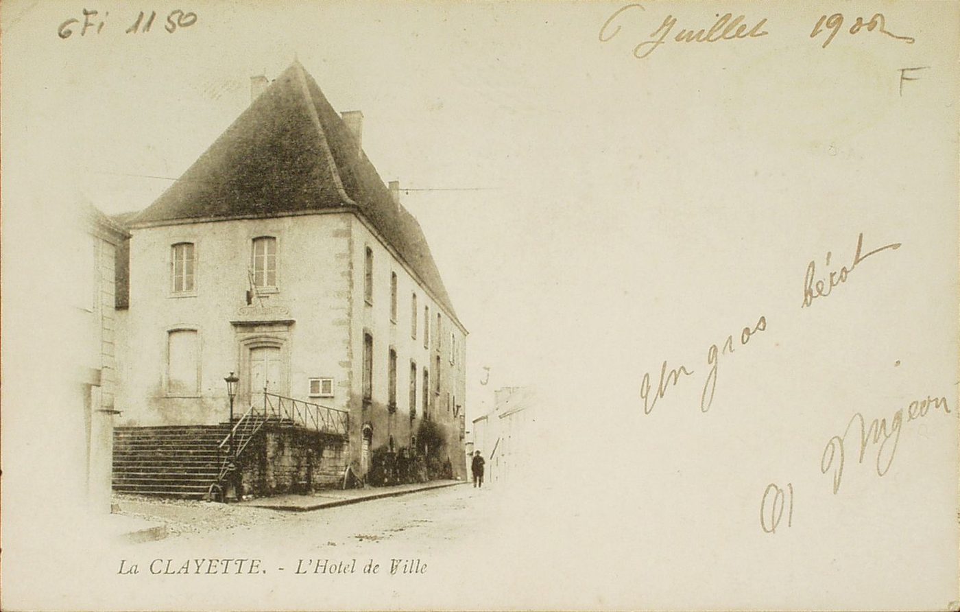 La Clayette. L'hôtel de ville.