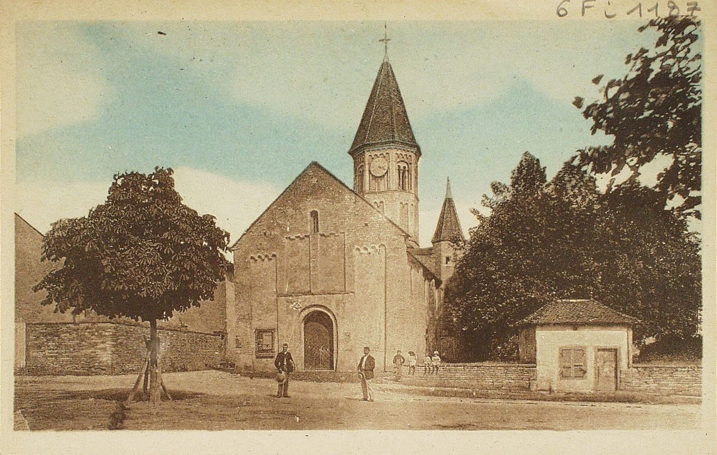 Clessé. Eglise romane des XIe s. et XIIe s.