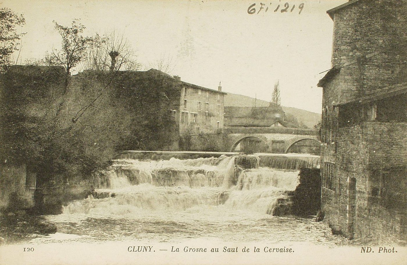 Cluny. La Grosne au saut de la Gervaise.