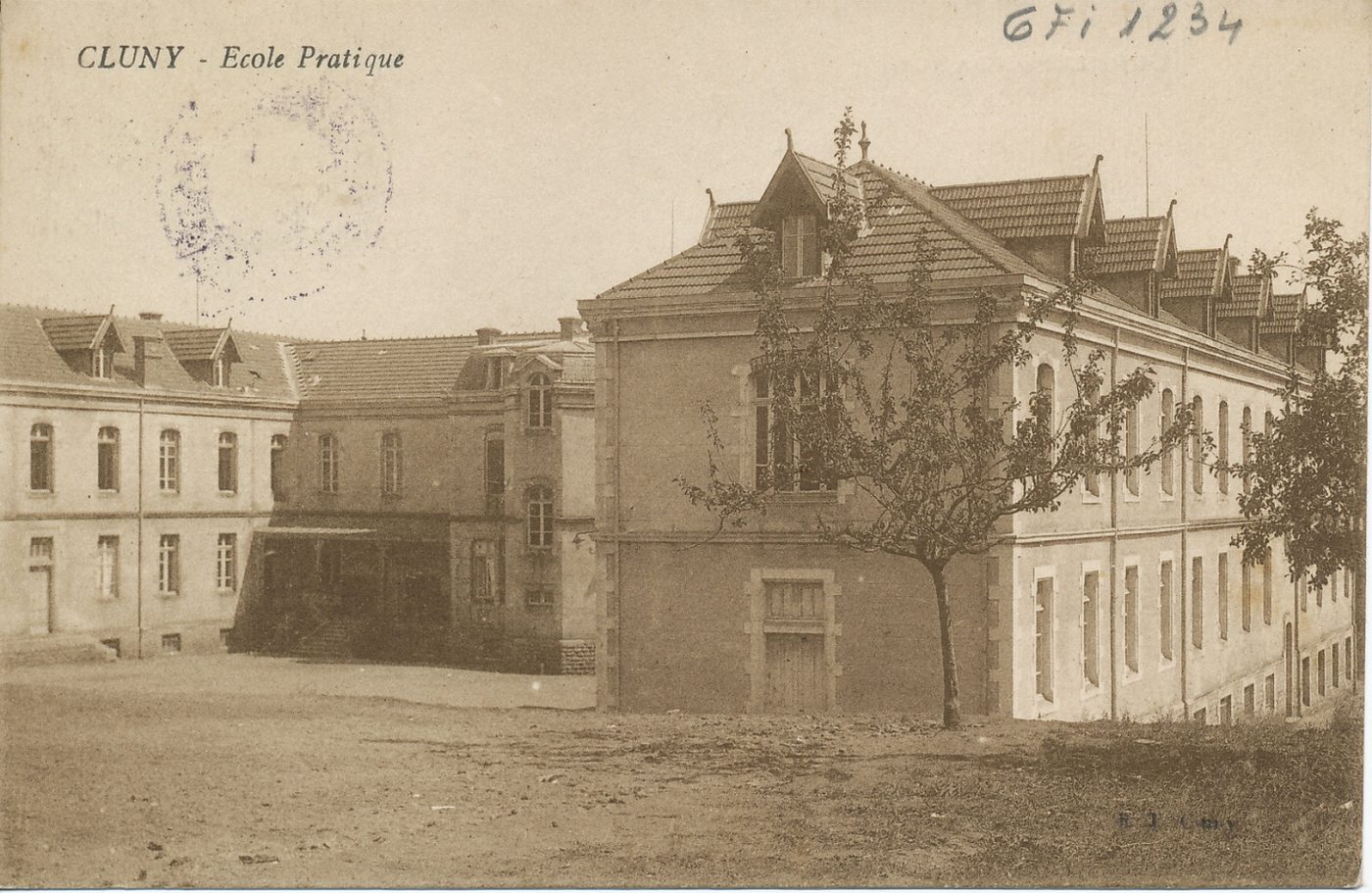 Cluny. Ecole pratique.