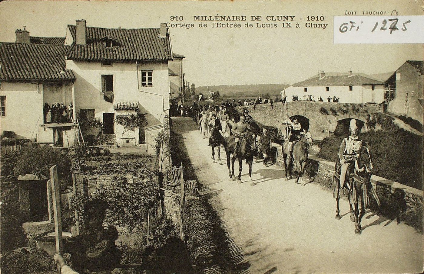 Millénaire de Cluny. 1910. Cortège de l'entrée de Louis IX à Cluny.