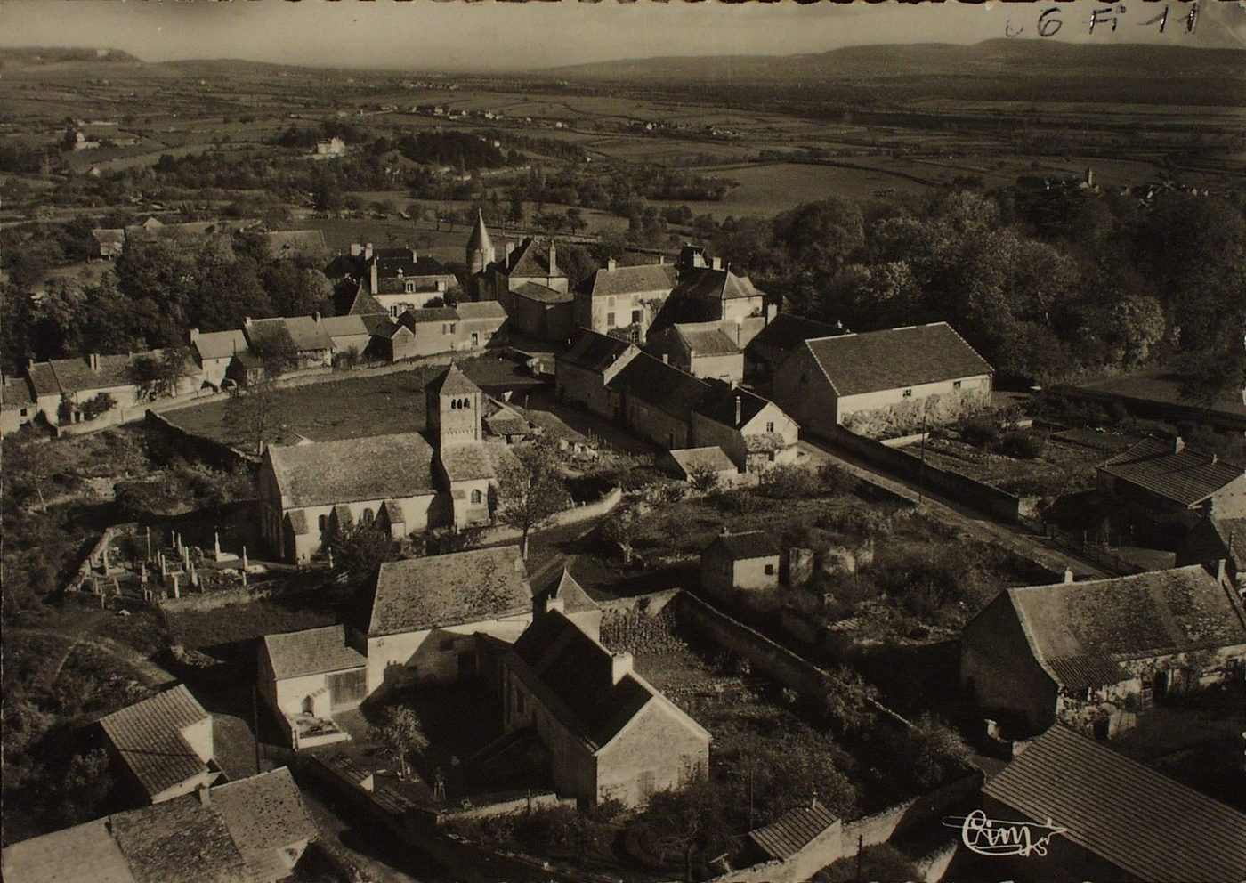 Ameugny. Vue générale aérienne.