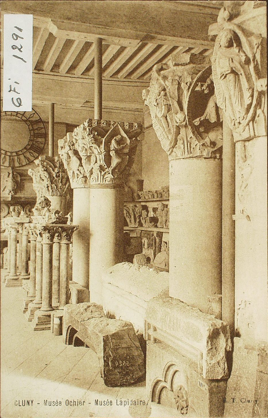 Cluny. Musée Ochier. Musée lapidaire.