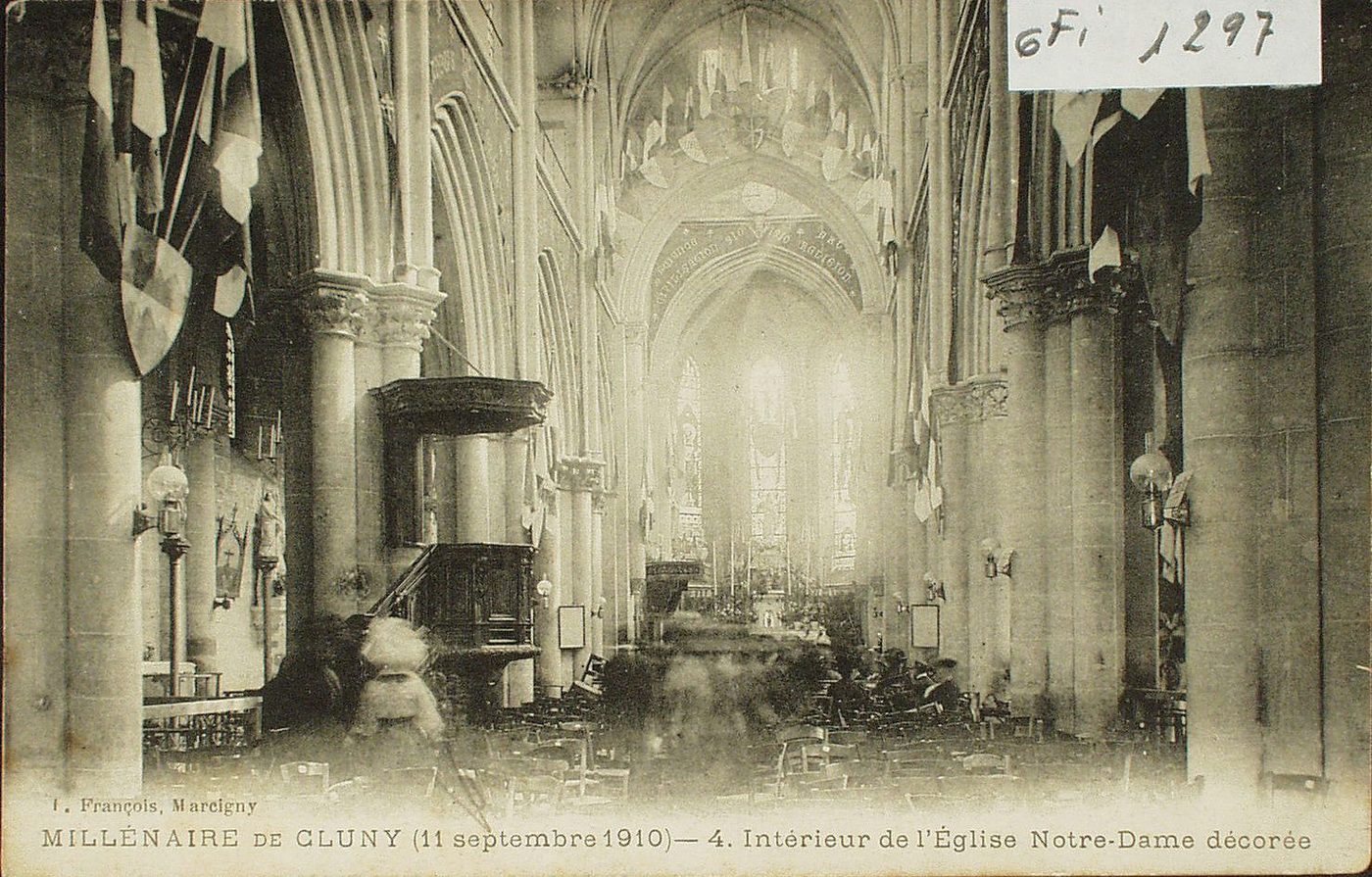 Millénaire de Cluny (11 septembre 1910). Intérieur de l'église Notre-Dame décorée.
