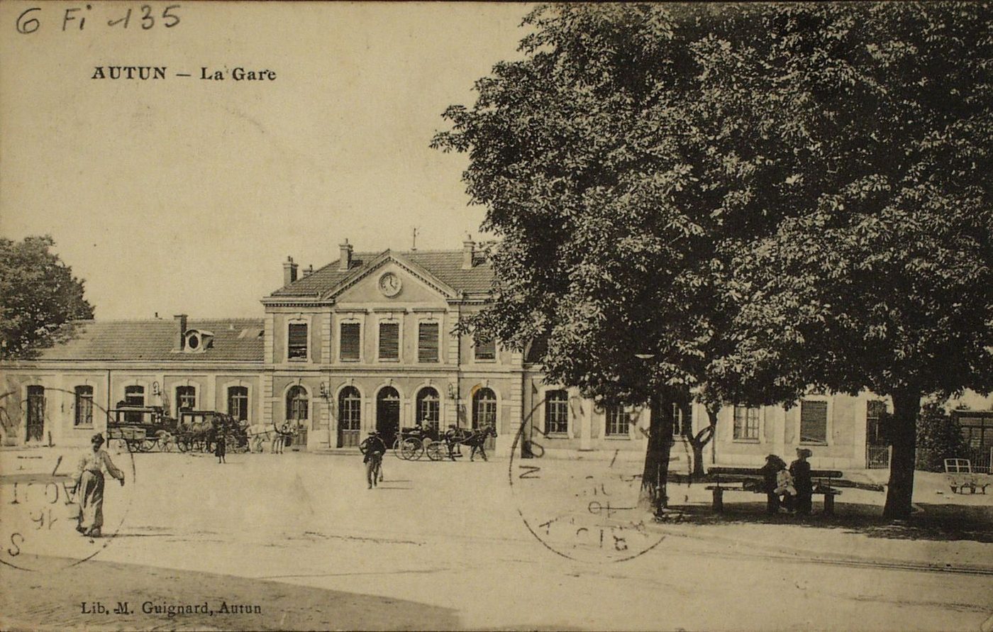 Autun. La gare.