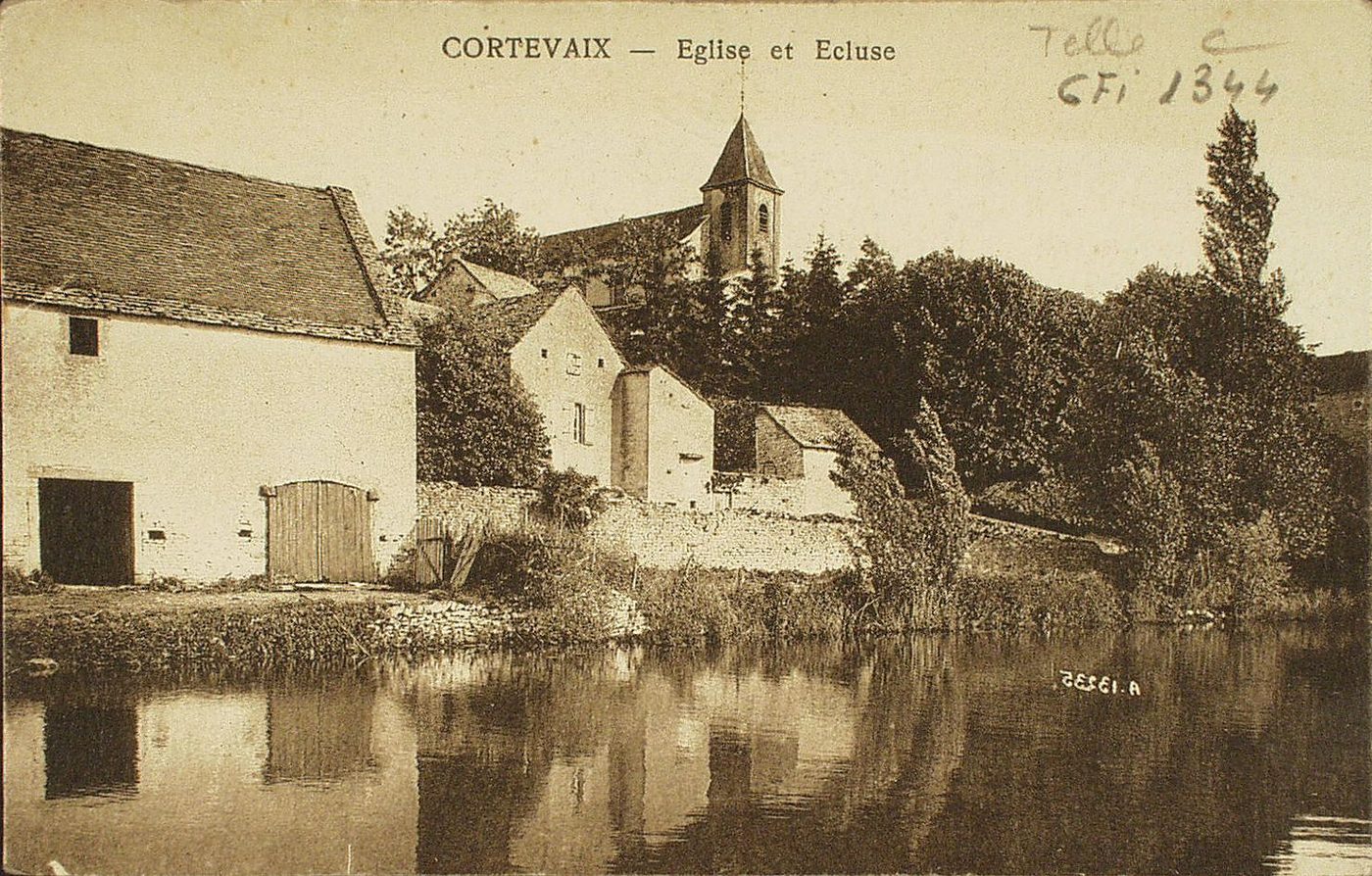 Cortevaix. Eglise et écluse.