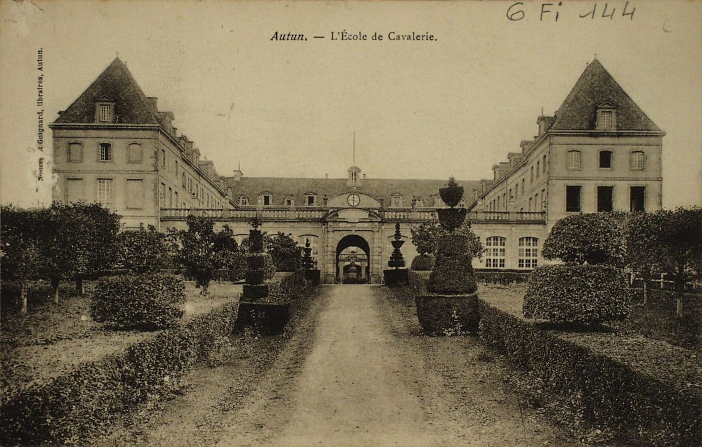 Autun. L'école de cavalerie.