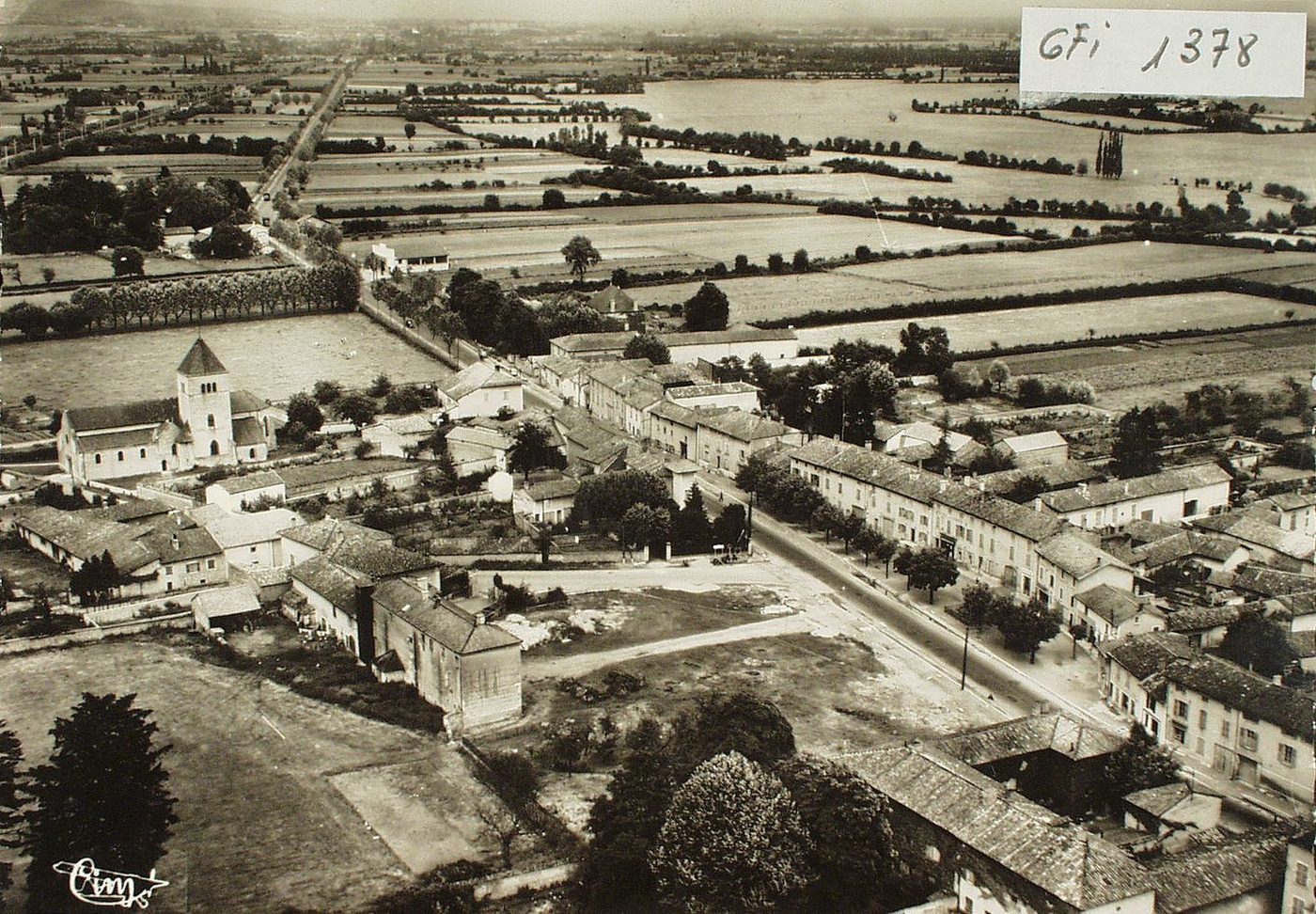 Crêches-sur-Saône. Vue générale aérienne.