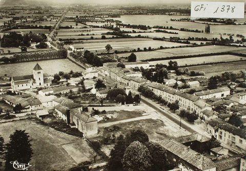 Crêches-sur-Saône. Vue générale aérienne.