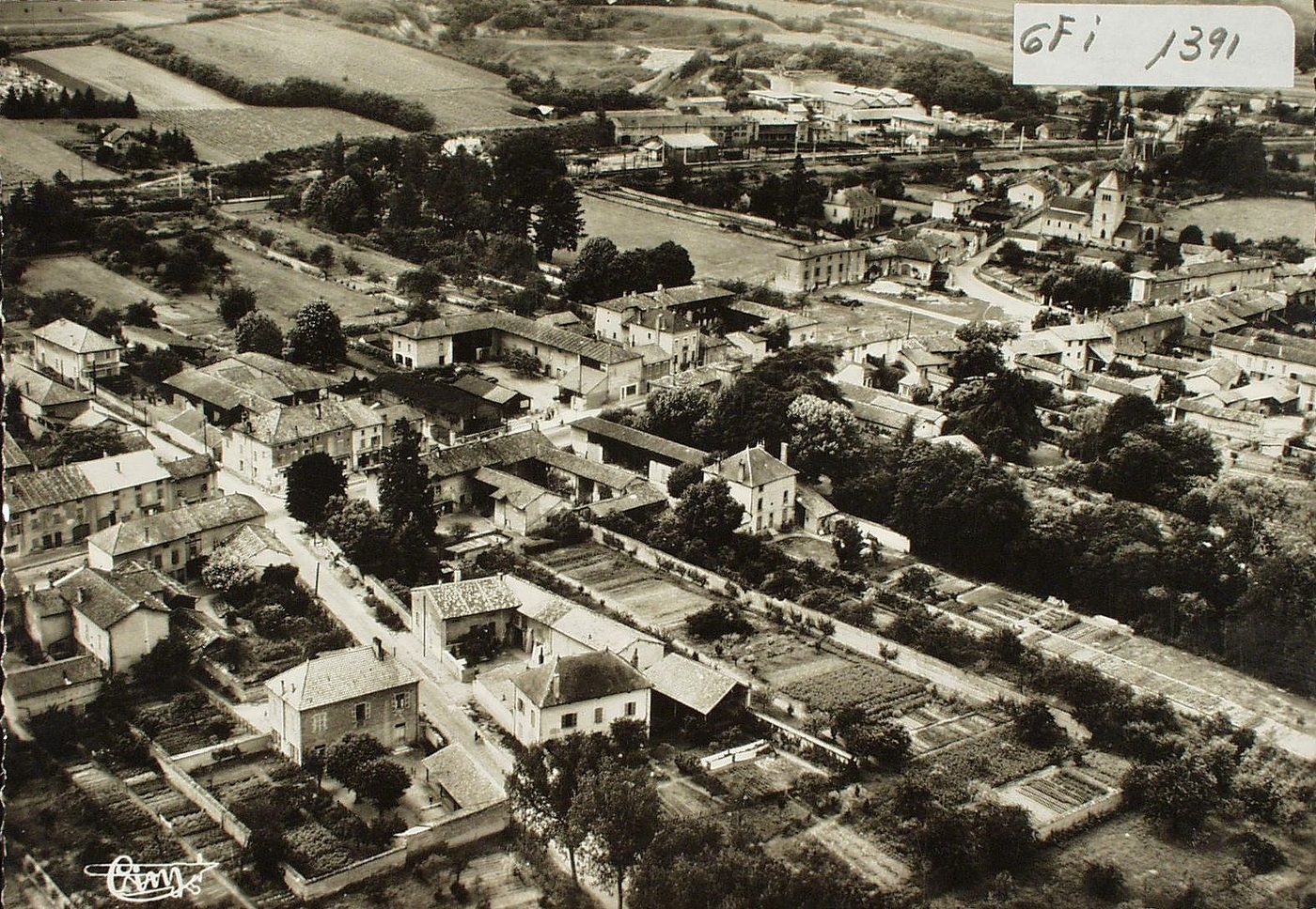 Crêches-sur-Saône. Vue générale aérienne.