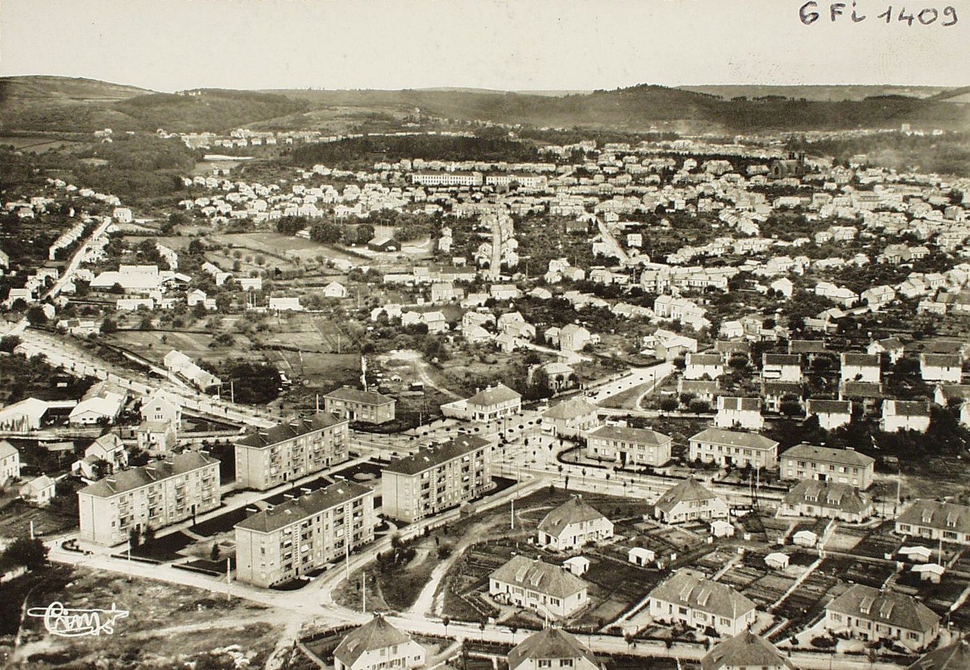 Le Creusot. Vue panoramique aérienne. Cité Mouillelongue.