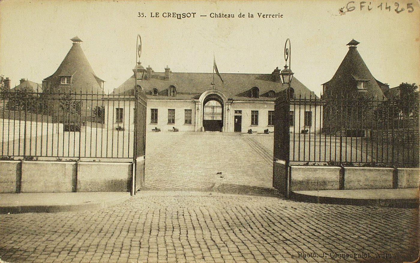 Le Creusot. Château de la Verrerie.