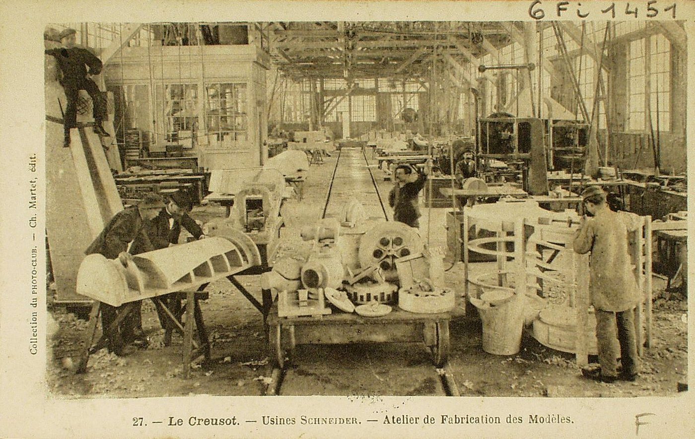 Le Creusot. Usines Schneider. Atelier de fabrication des modèles.