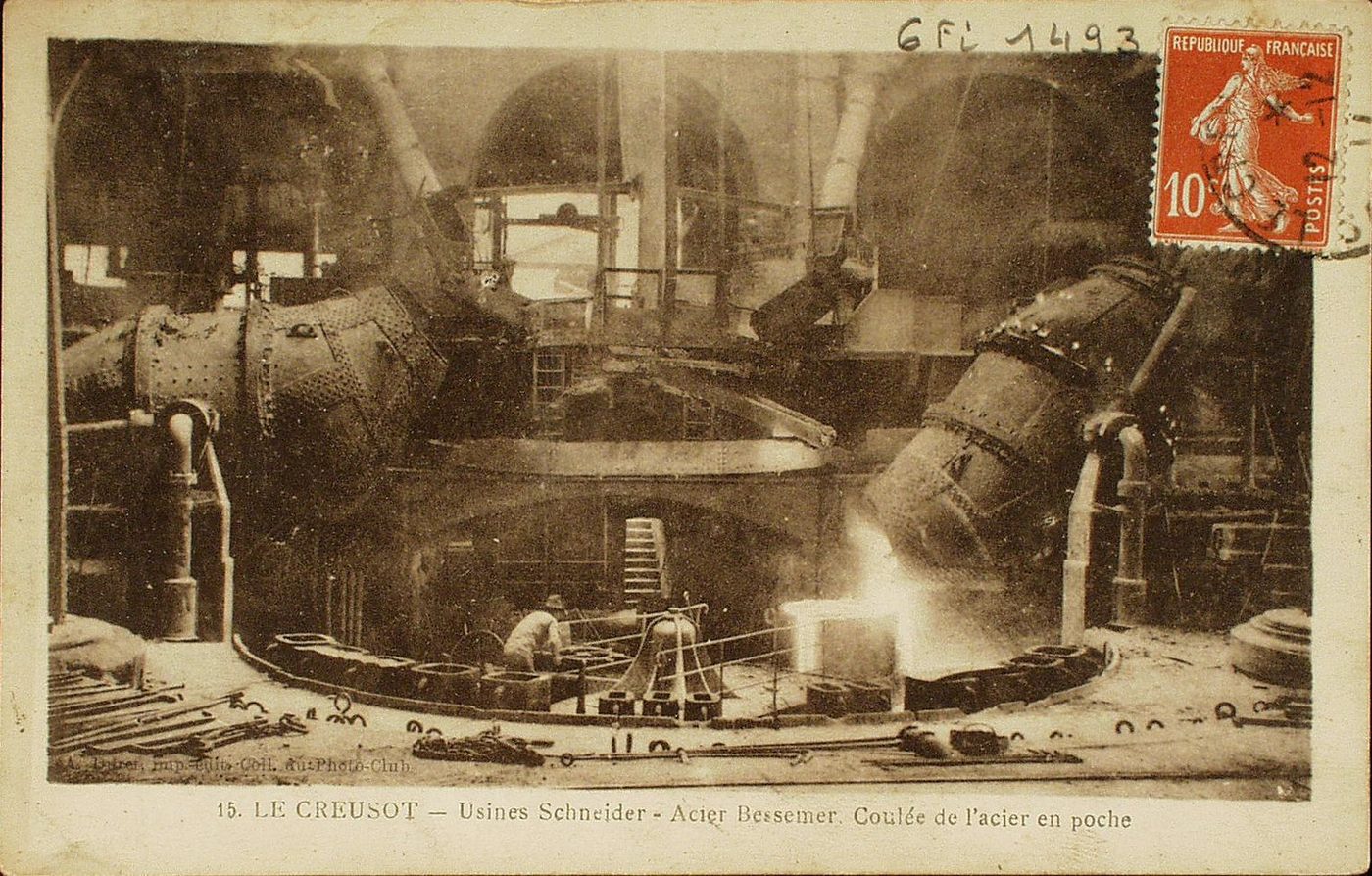 Le Creusot. Usines Schneider. Acier Bessemer. Coulée de l'acier en poche.