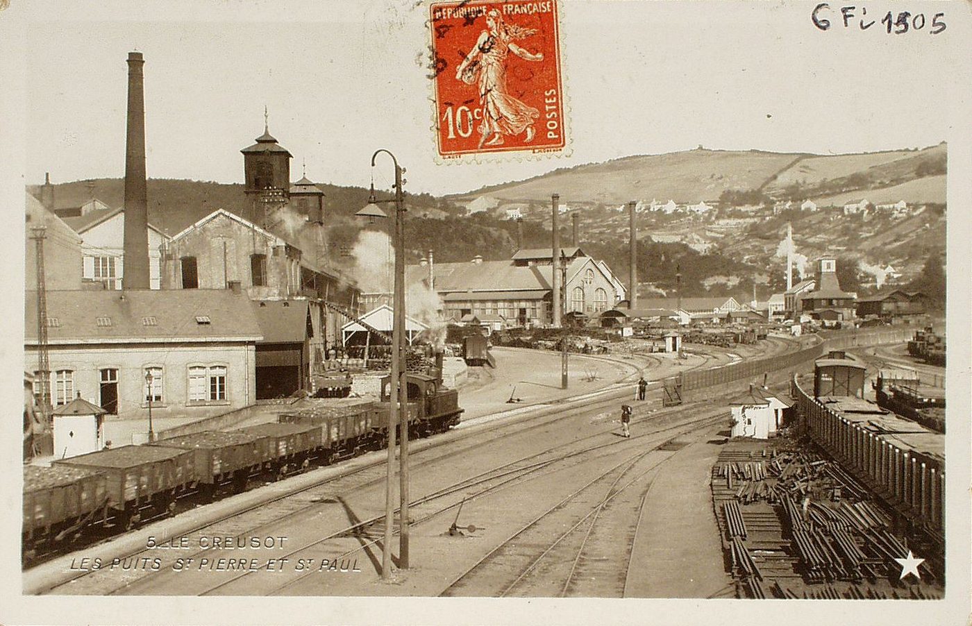 Le Creusot. Les puits Saint-Pierre et Saint-Paul.