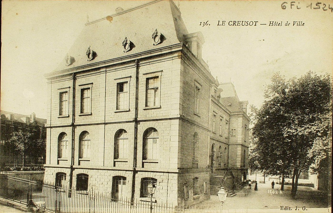Le Creusot. Hôtel de ville.