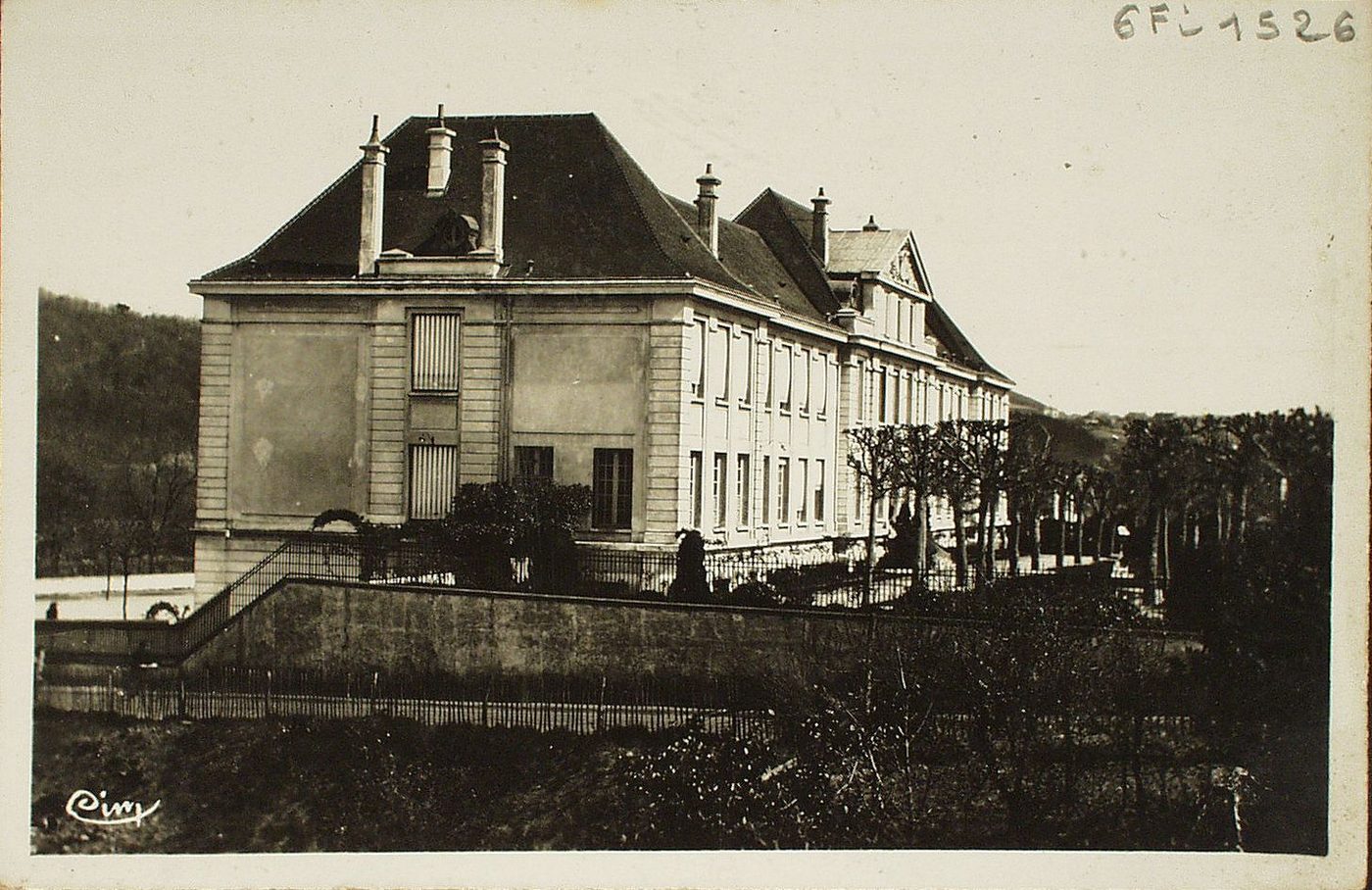 Le Creusot. Ecole supérieure de jeunes filles.