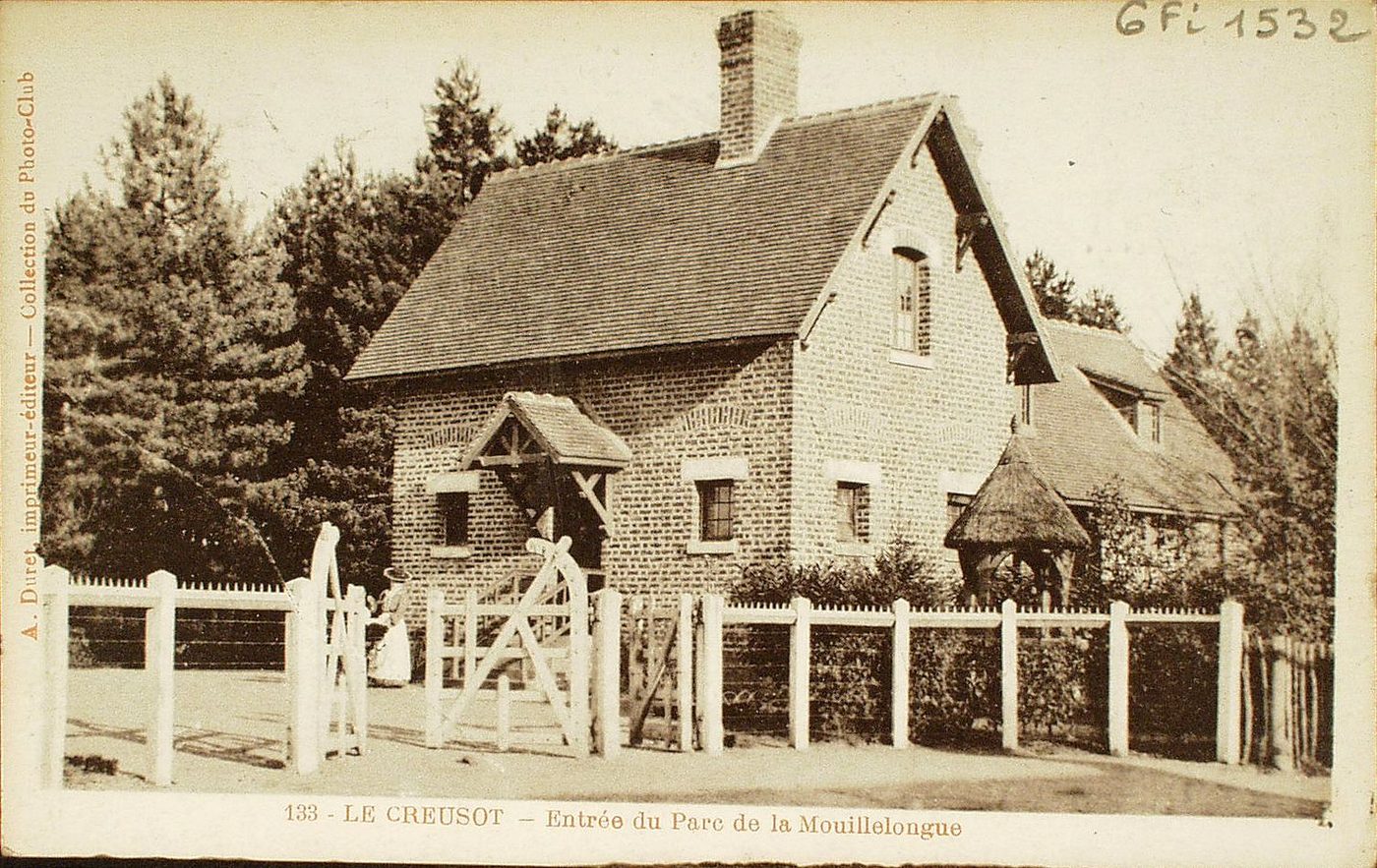 Le Creusot. Entrée du parc de la Mouillelongue.
