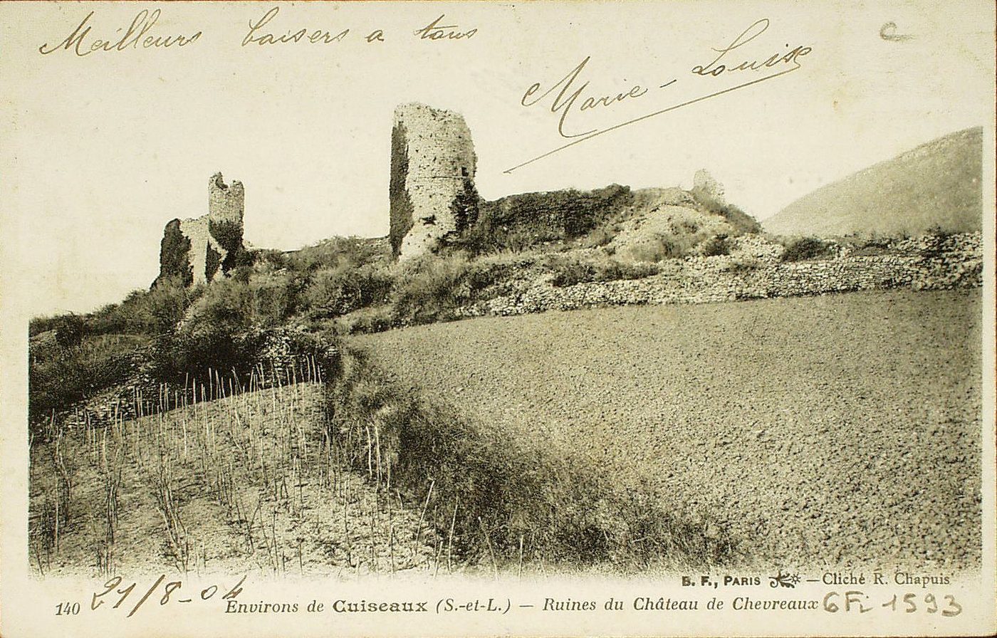 Environs de Cuiseaux. Ruines de château de Chevreaux.