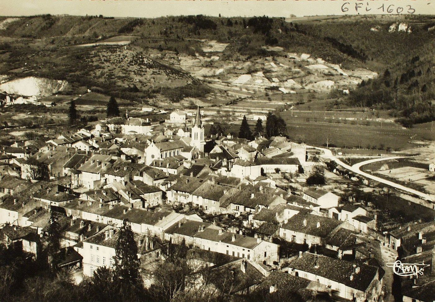 Cuiseaux. Vue générale aérienne.