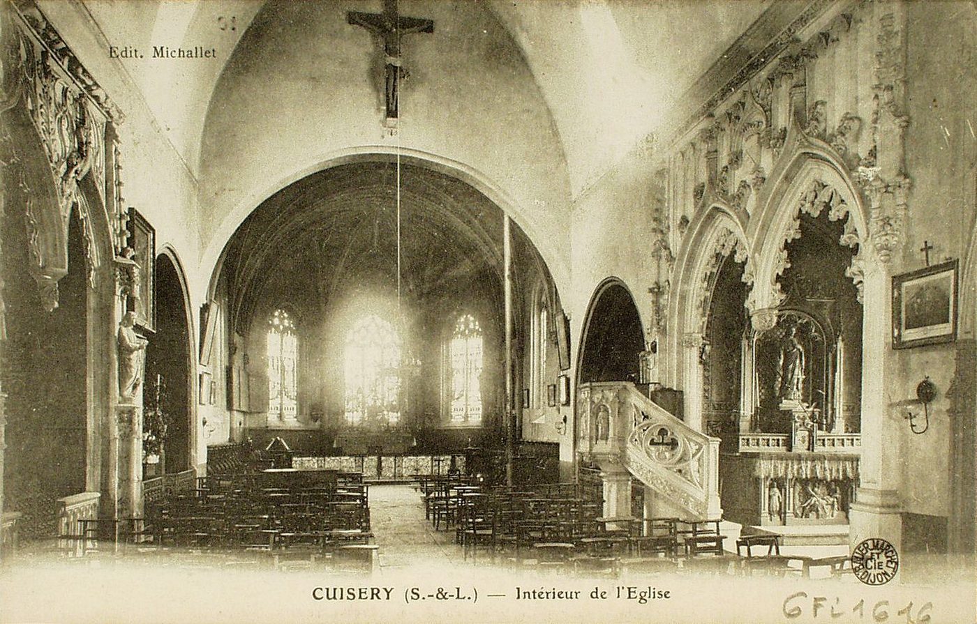 Cuisery. Intérieur de l'église.
