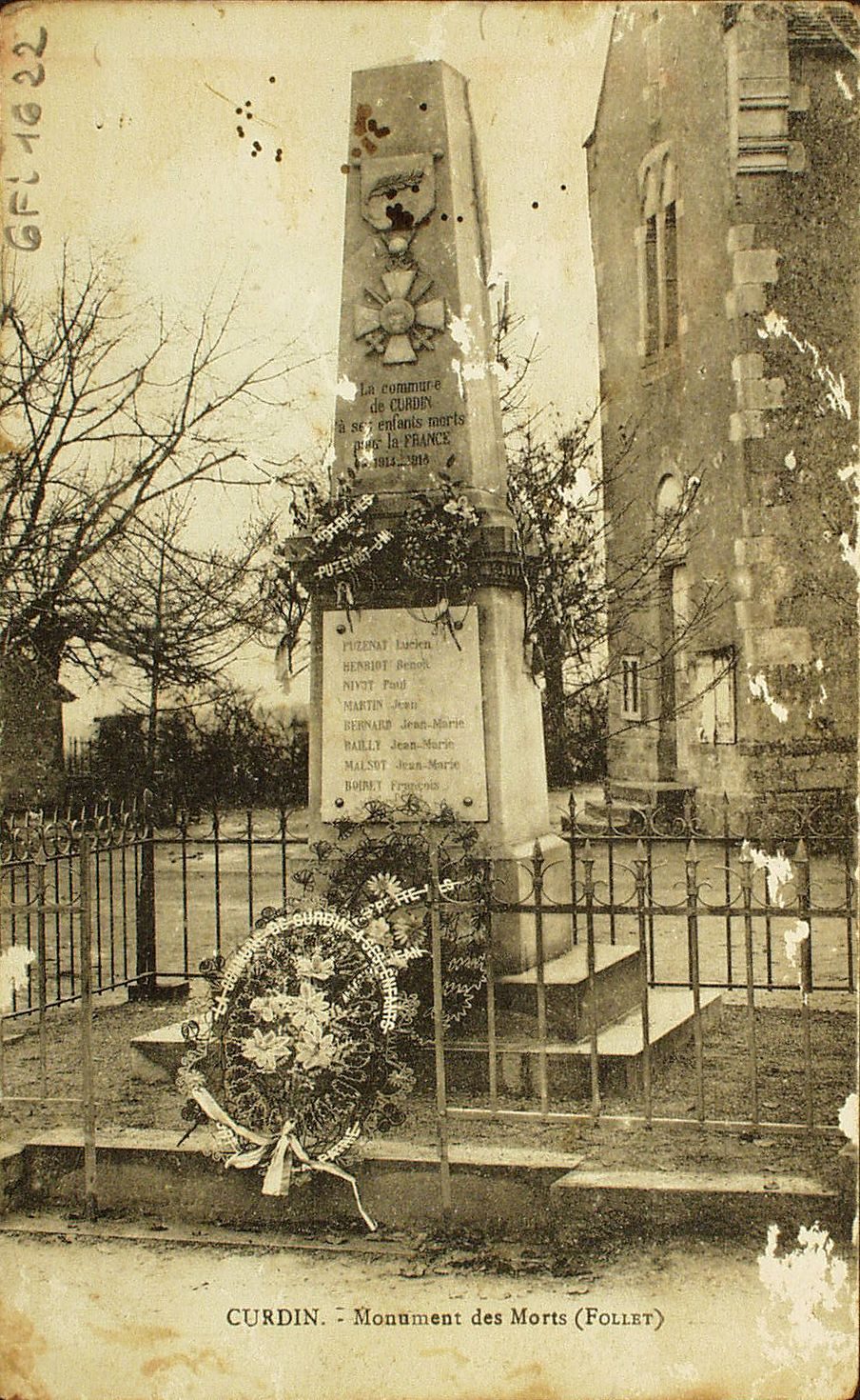 Curdin. Monument des morts.