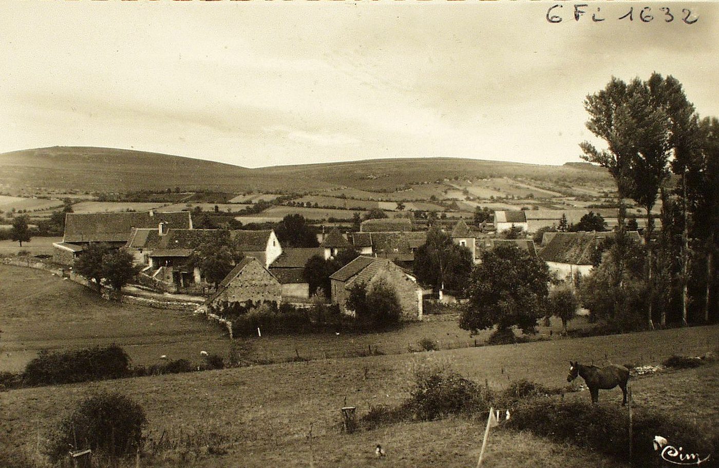Curtil-sous-Burnand. Le petit Munot.