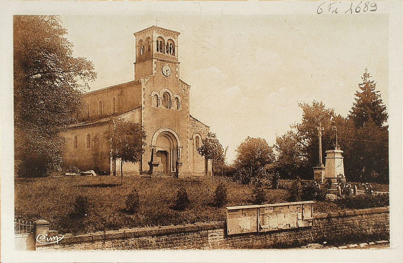 Dommartin-lès-Cuiseaux. Eglise.