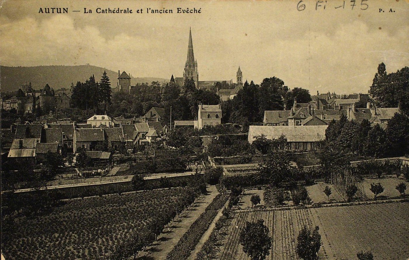 Autun. La cathédrale et l'ancien évêché.
