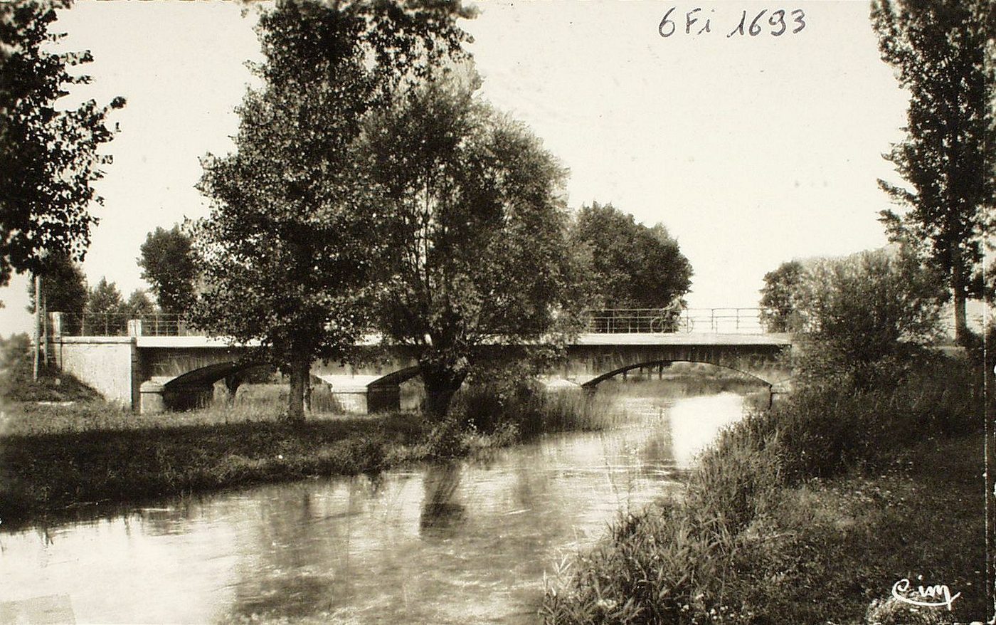 Dommartin-lès-Cuiseaux. Le pont de Chavannes.