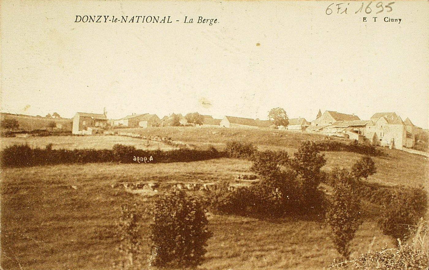 Donzy-le-National. La berge.
